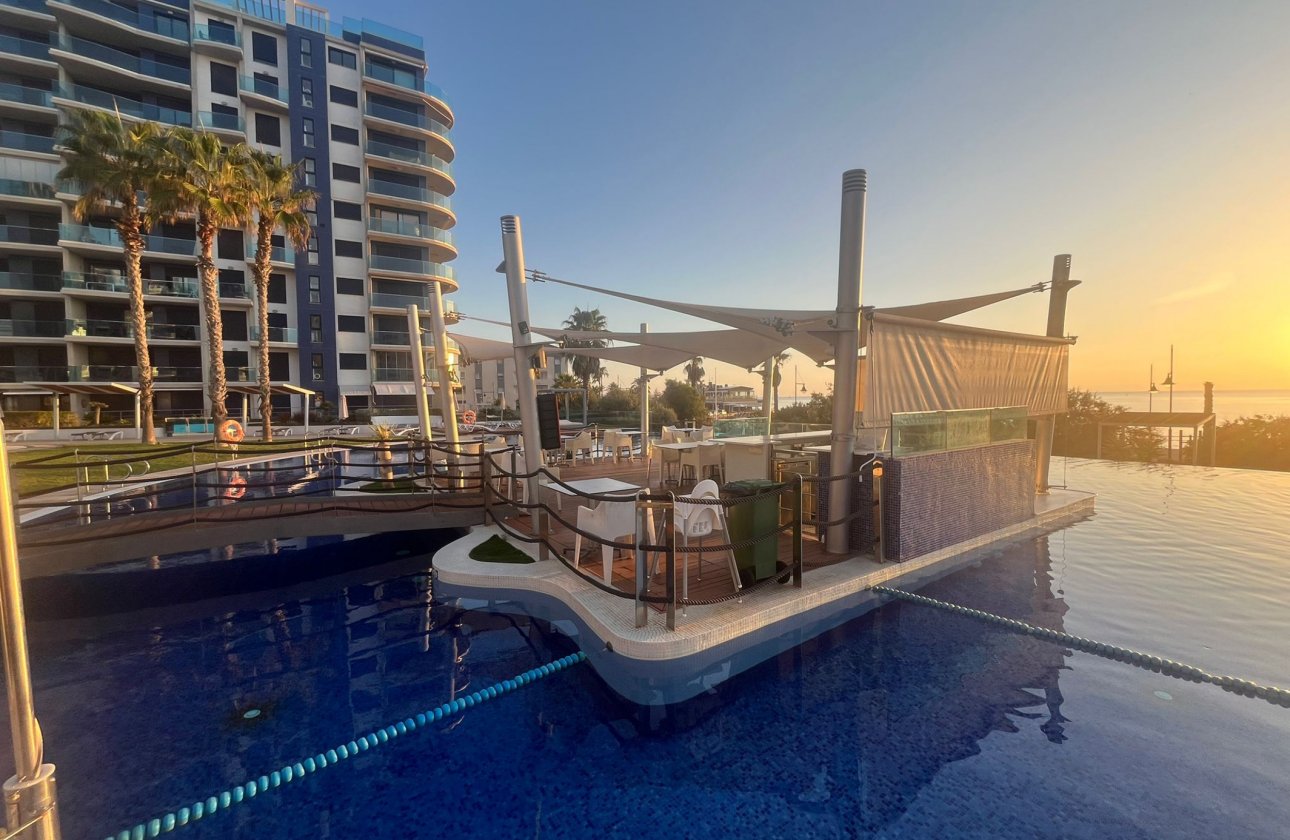 Herverkoop - Appartement -
Punta Prima - Costa Blanca