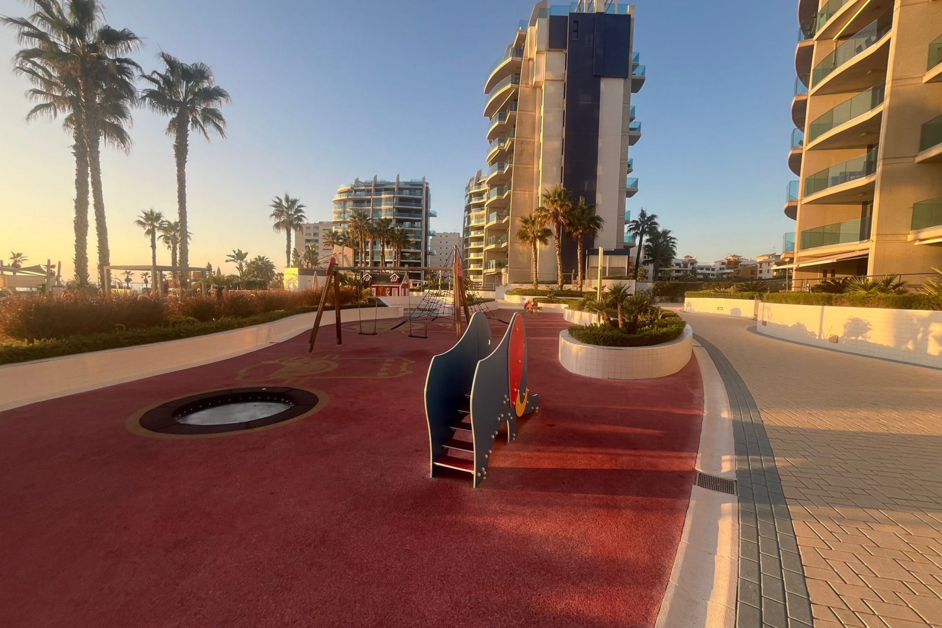 Herverkoop - Appartement -
Punta Prima - Costa Blanca