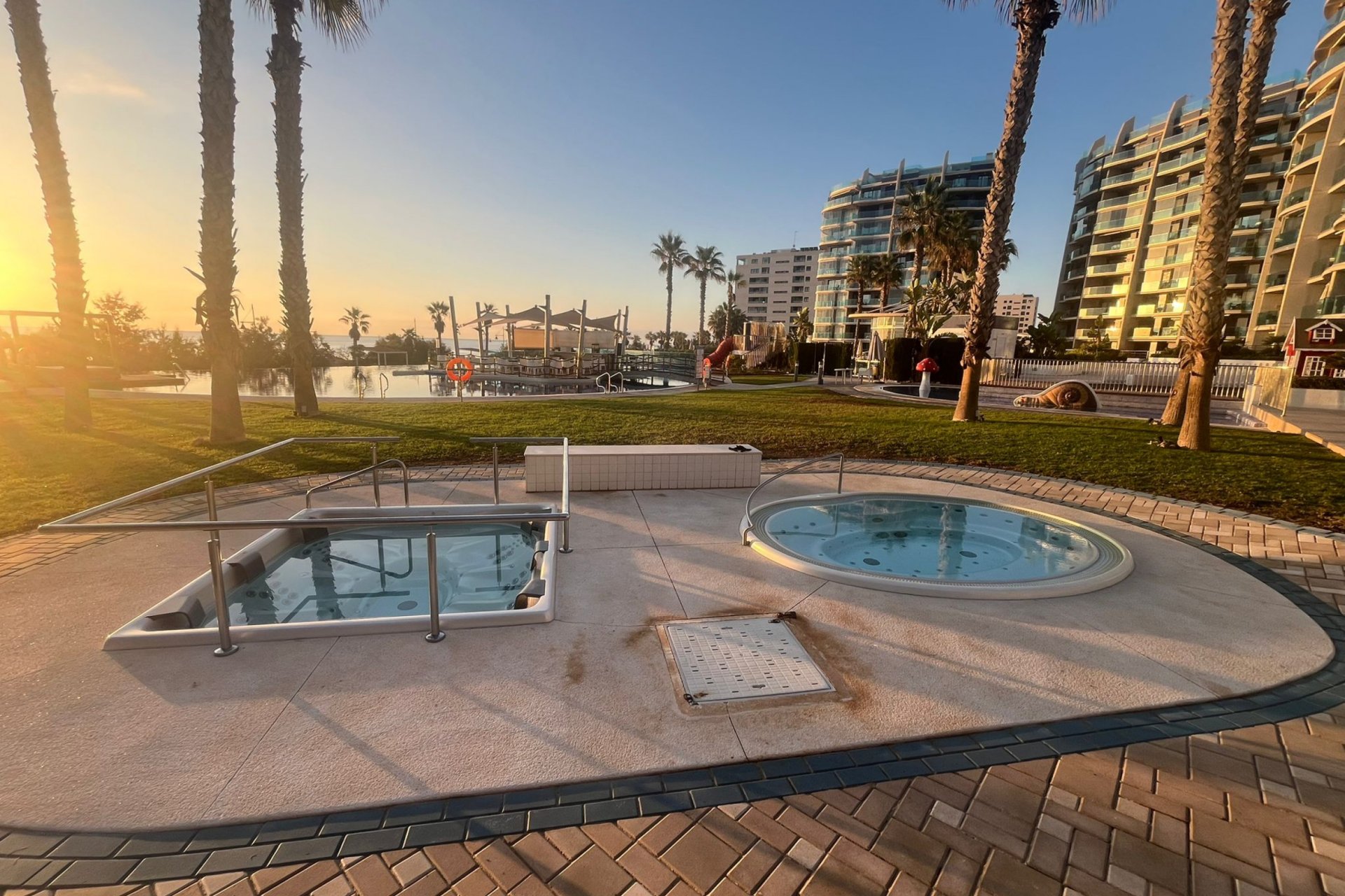 Herverkoop - Appartement -
Punta Prima - Costa Blanca