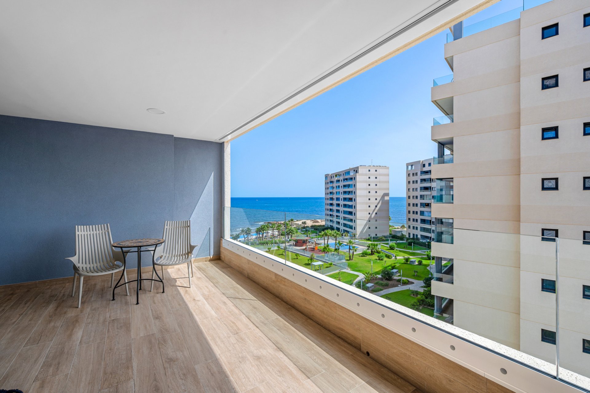 Herverkoop - Appartement -
Punta Prima - Costa Blanca