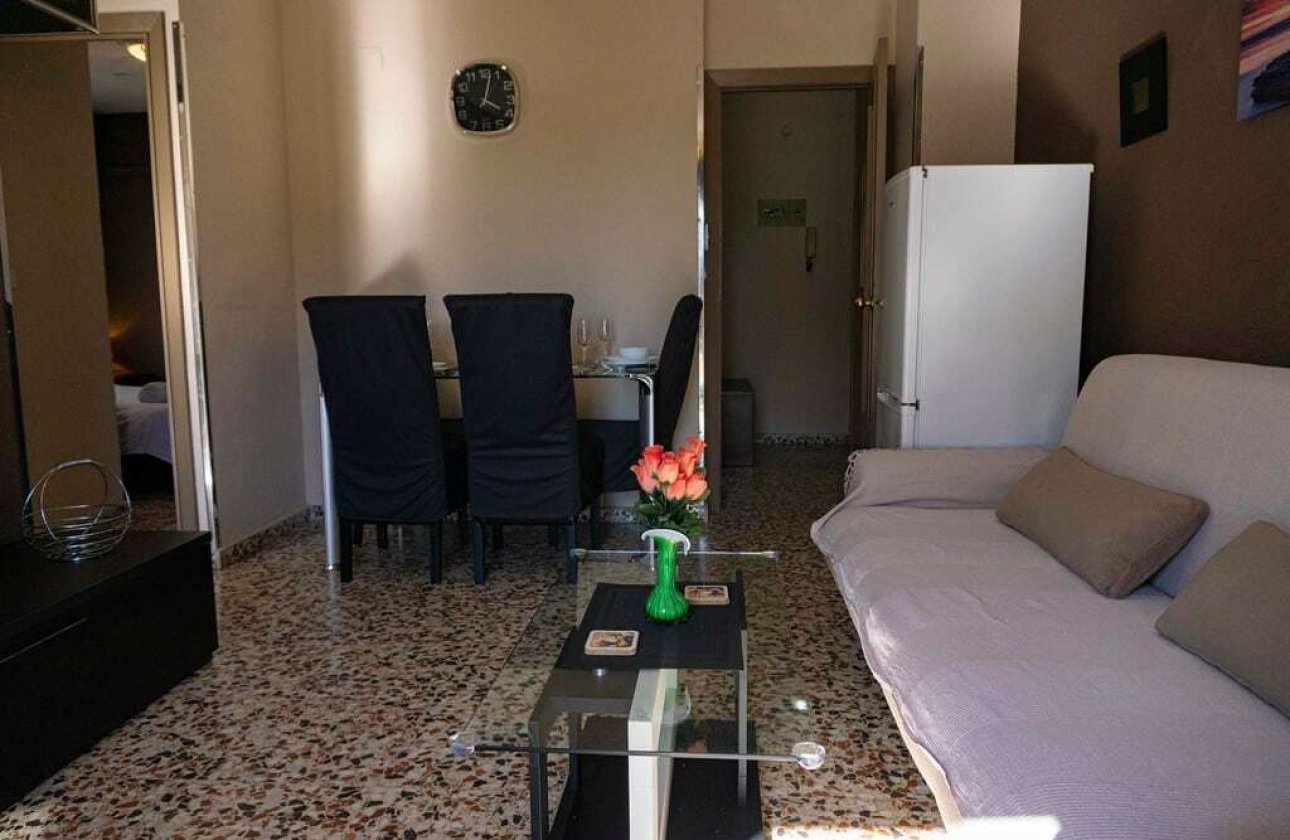 Herverkoop - Appartement -
Punta Prima - Costa Blanca
