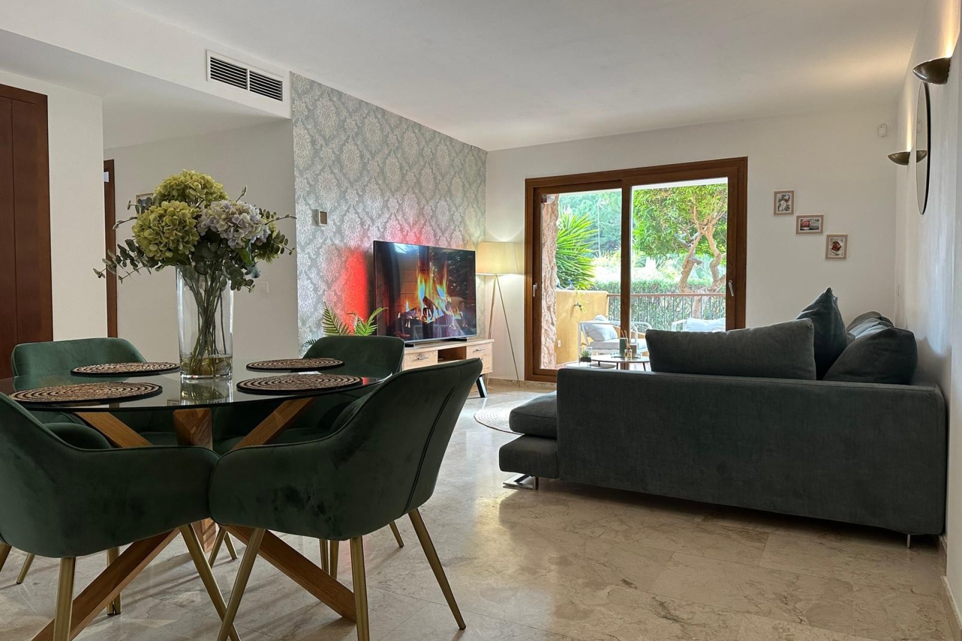 Herverkoop - Appartement -
Punta Prima - Costa Blanca