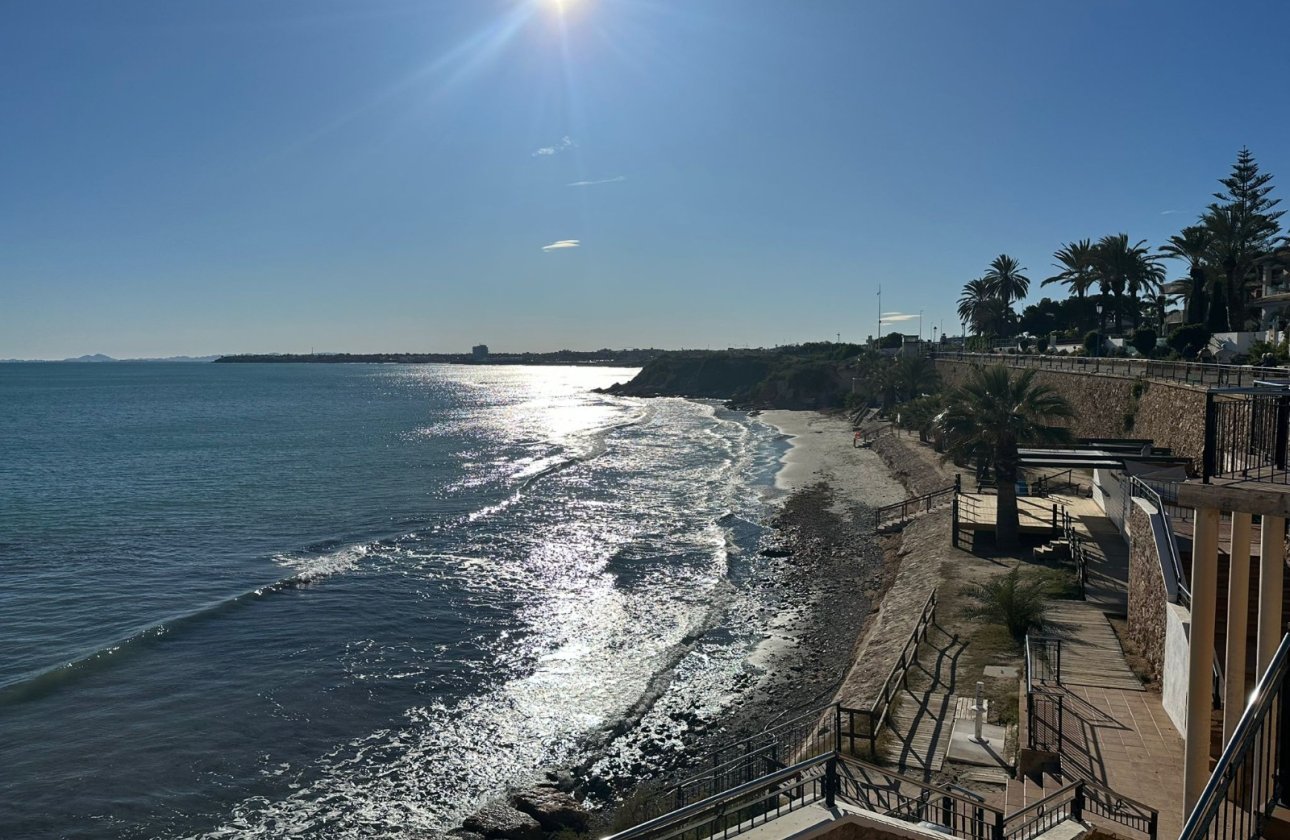 Herverkoop - Appartement -
Punta Prima - Costa Blanca