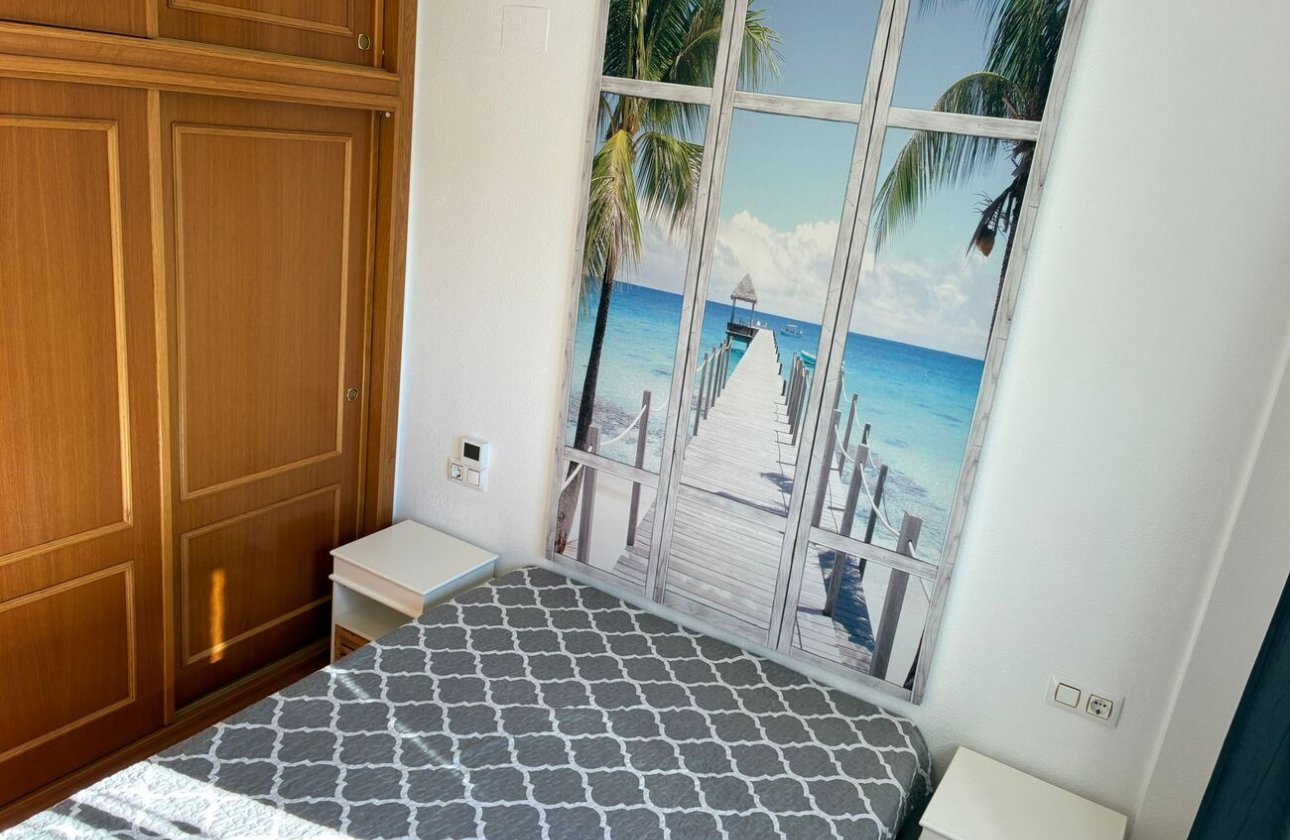 Herverkoop - Appartement -
Punta Prima - Costa Blanca