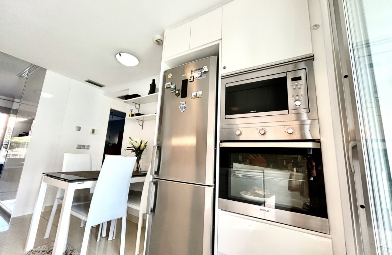 Herverkoop - Appartement -
Punta Prima - Costa Blanca