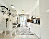 Herverkoop - Appartement -
Punta Prima - Costa Blanca