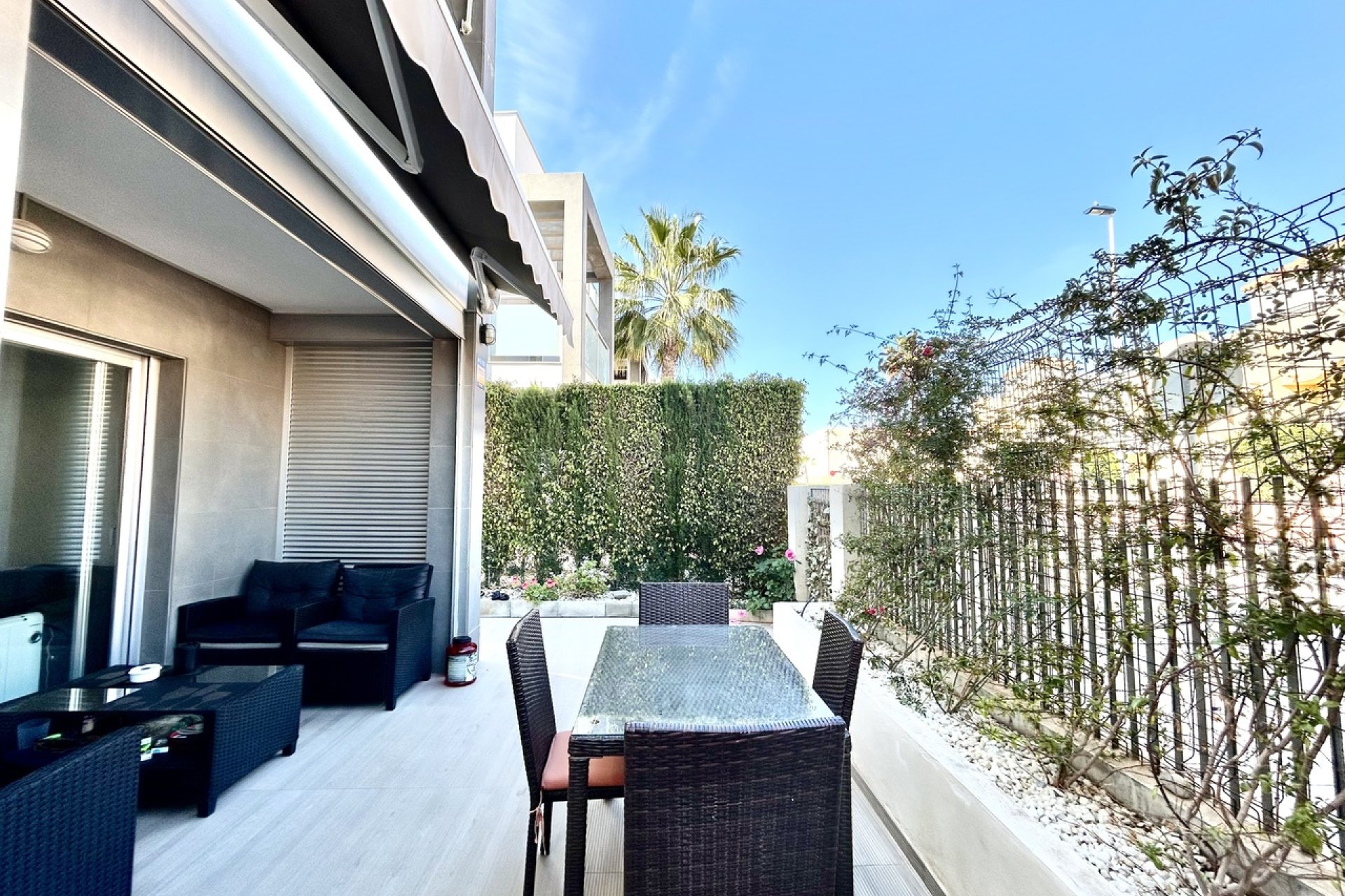 Herverkoop - Appartement -
Punta Prima - Costa Blanca