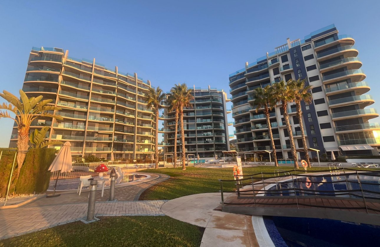 Herverkoop - Appartement -
Punta Prima - Costa Blanca
