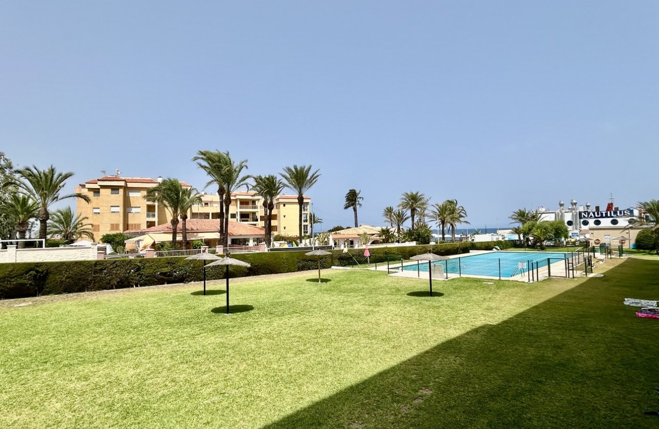 Herverkoop - Appartement -
Punta Prima - Costa Blanca