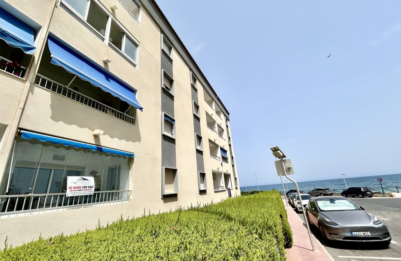 Herverkoop - Appartement -
Punta Prima - Costa Blanca