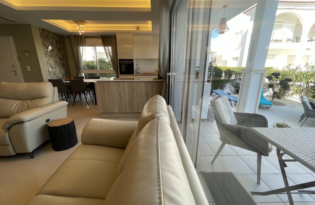 Herverkoop - Appartement -
Rojales - Inland