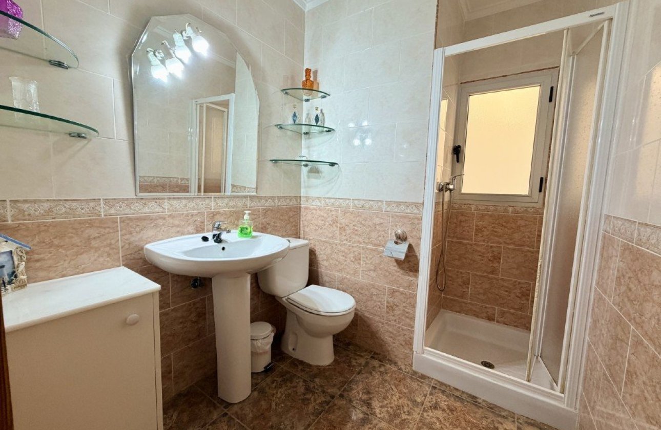 Herverkoop - Appartement -
Rojales - Inland