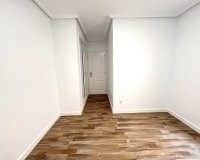 Herverkoop - Appartement -
San Miguel de Salinas - Inland