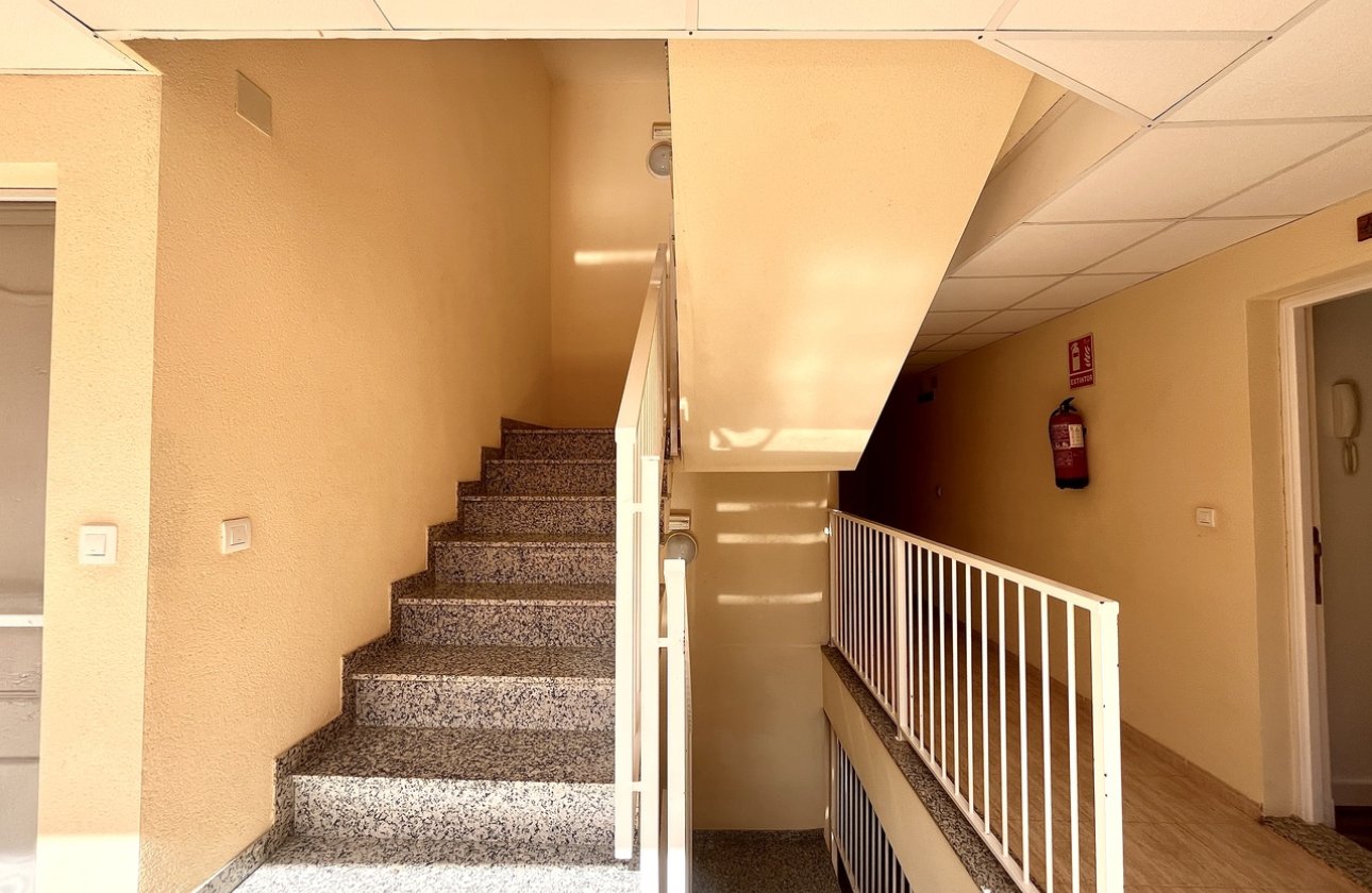 Herverkoop - Appartement -
San Miguel de Salinas - Inland