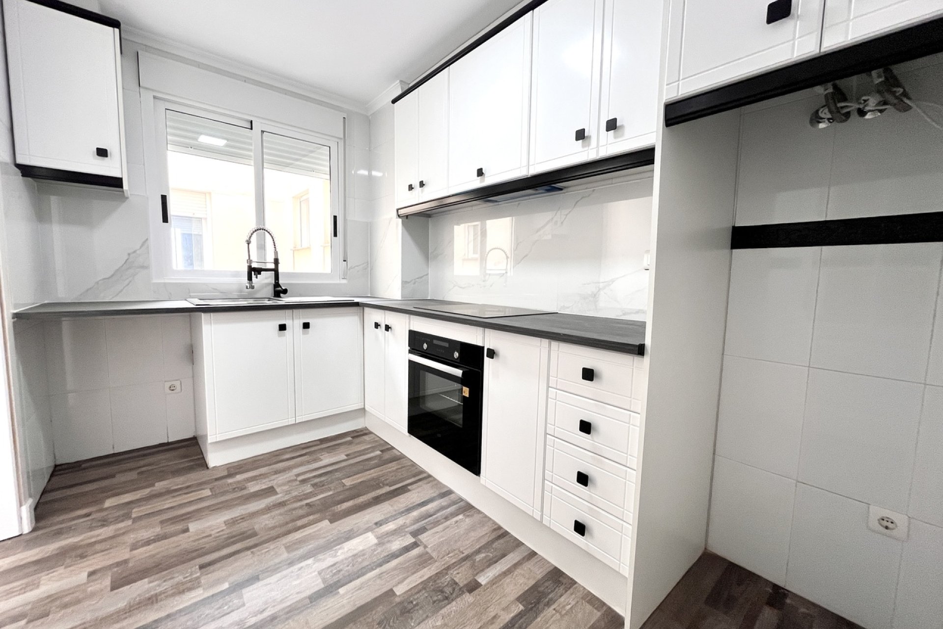 Herverkoop - Appartement -
San Miguel de Salinas - Inland