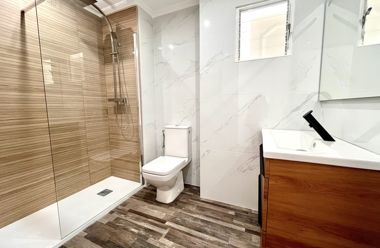 Herverkoop - Appartement -
San Miguel de Salinas - Inland