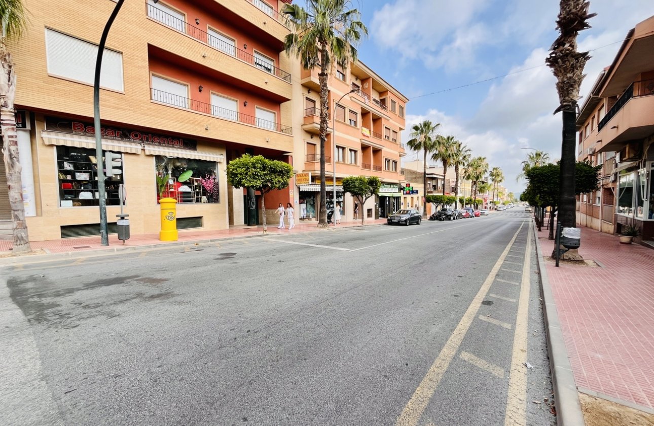 Herverkoop - Appartement -
San Miguel de Salinas - Inland