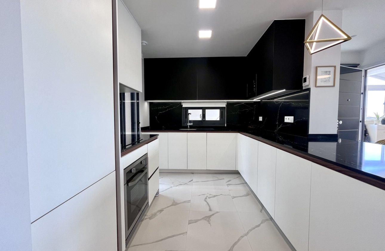 Herverkoop - Appartement -
San Miguel de Salinas - Inland