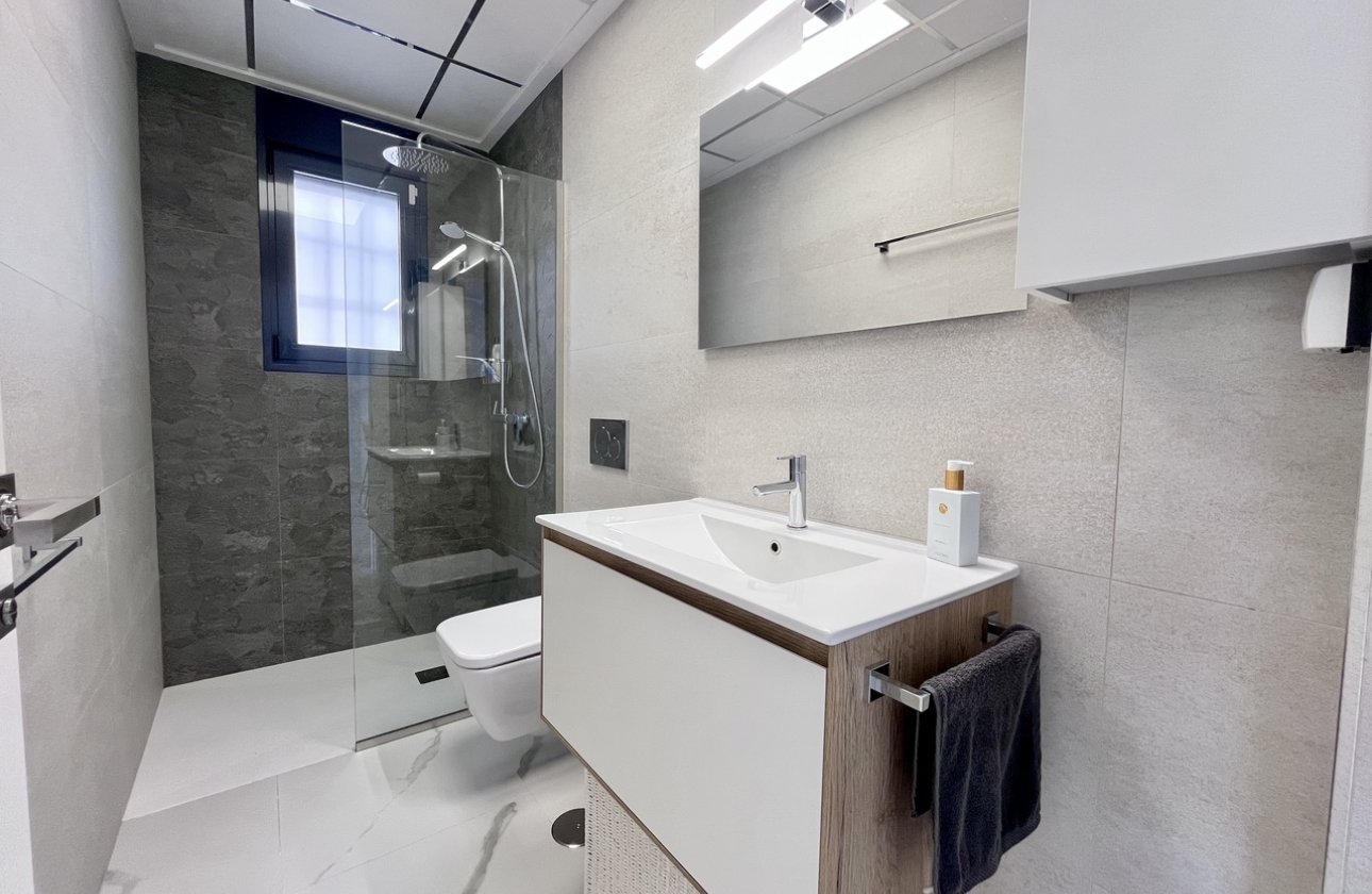 Herverkoop - Appartement -
San Miguel de Salinas - Inland