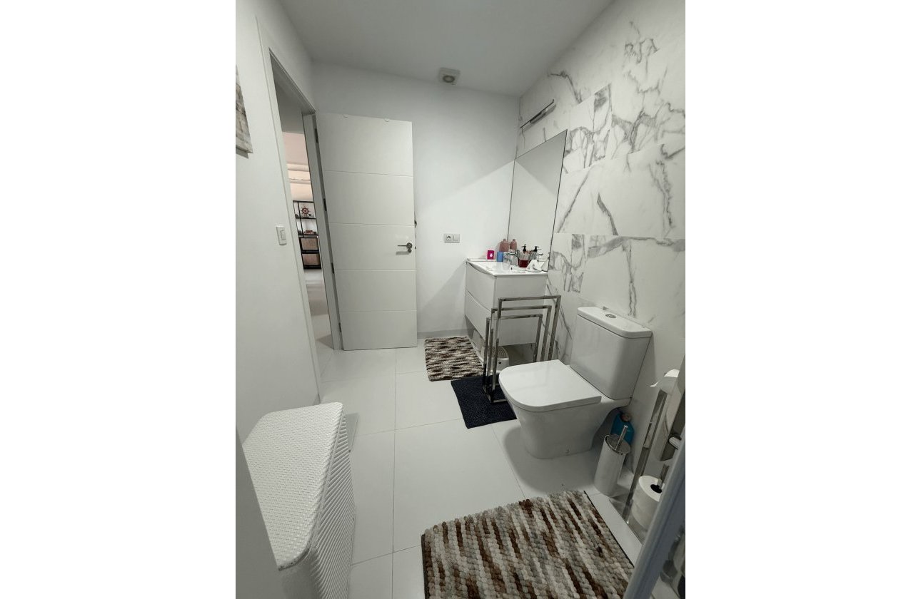 Herverkoop - Appartement -
San Miguel de Salinas - Inland