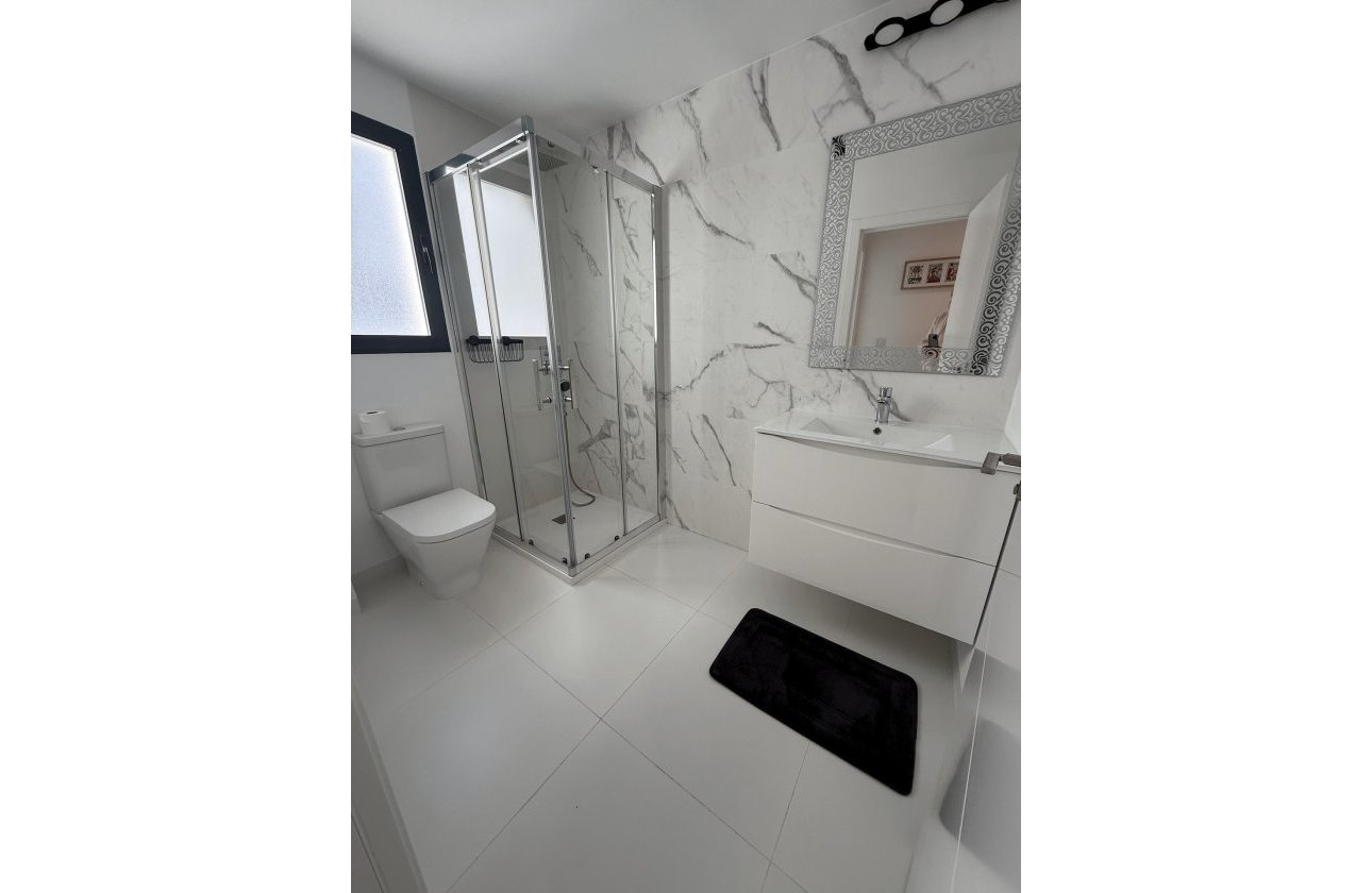 Herverkoop - Appartement -
San Miguel de Salinas - Inland