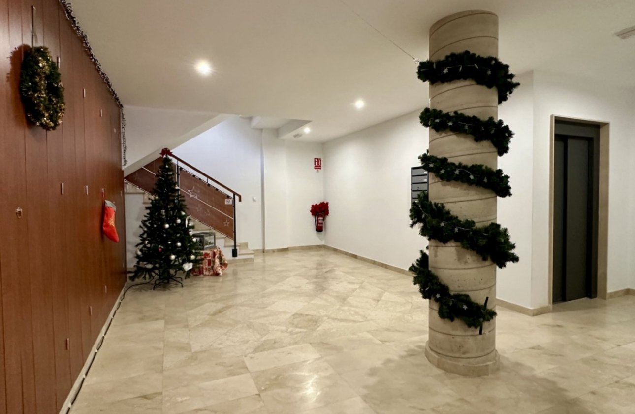 Herverkoop - Appartement -
San Miguel de Salinas - Inland