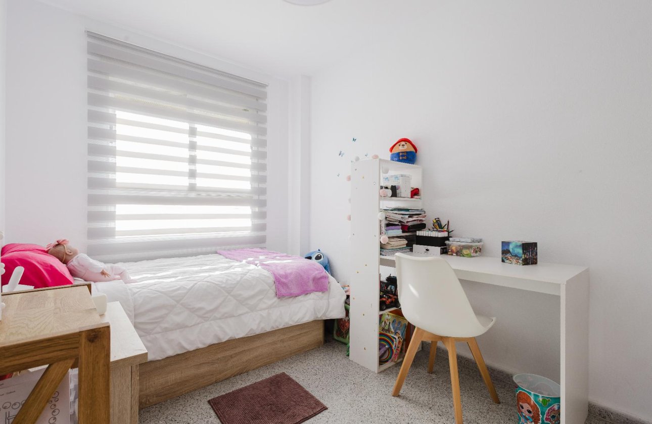 Herverkoop - Appartement -
San Miguel de Salinas - Inland