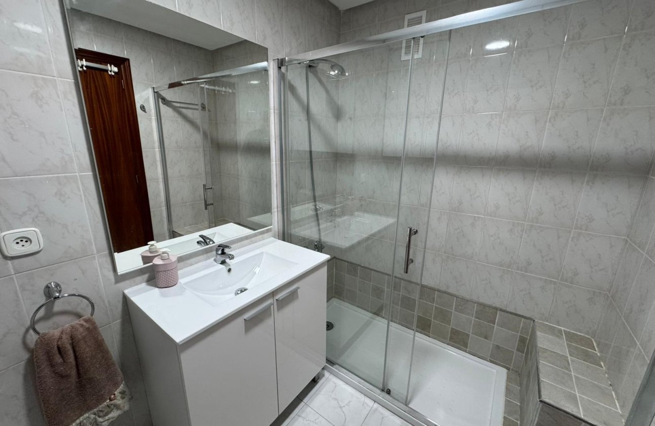 Herverkoop - Appartement -
San Miguel de Salinas - Inland