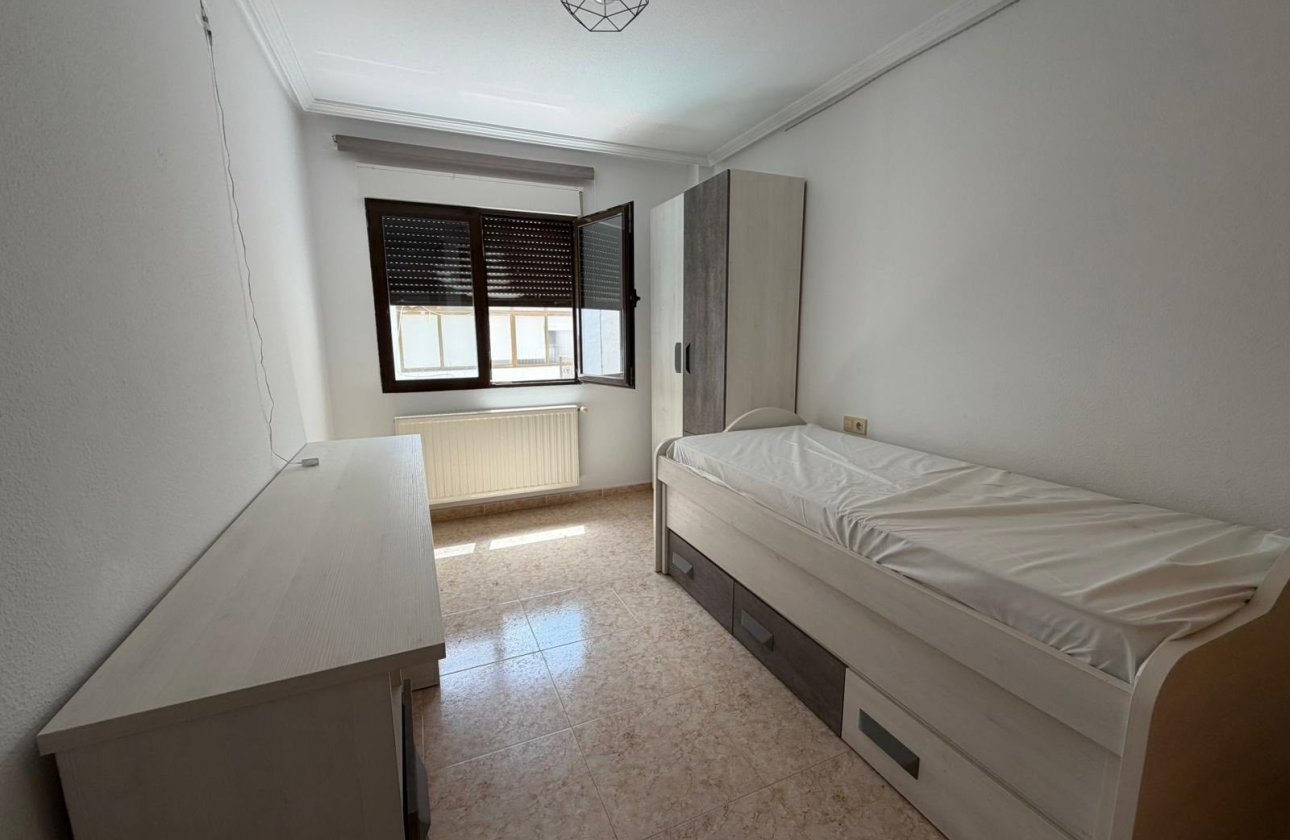 Herverkoop - Appartement -
San Miguel de Salinas - Inland
