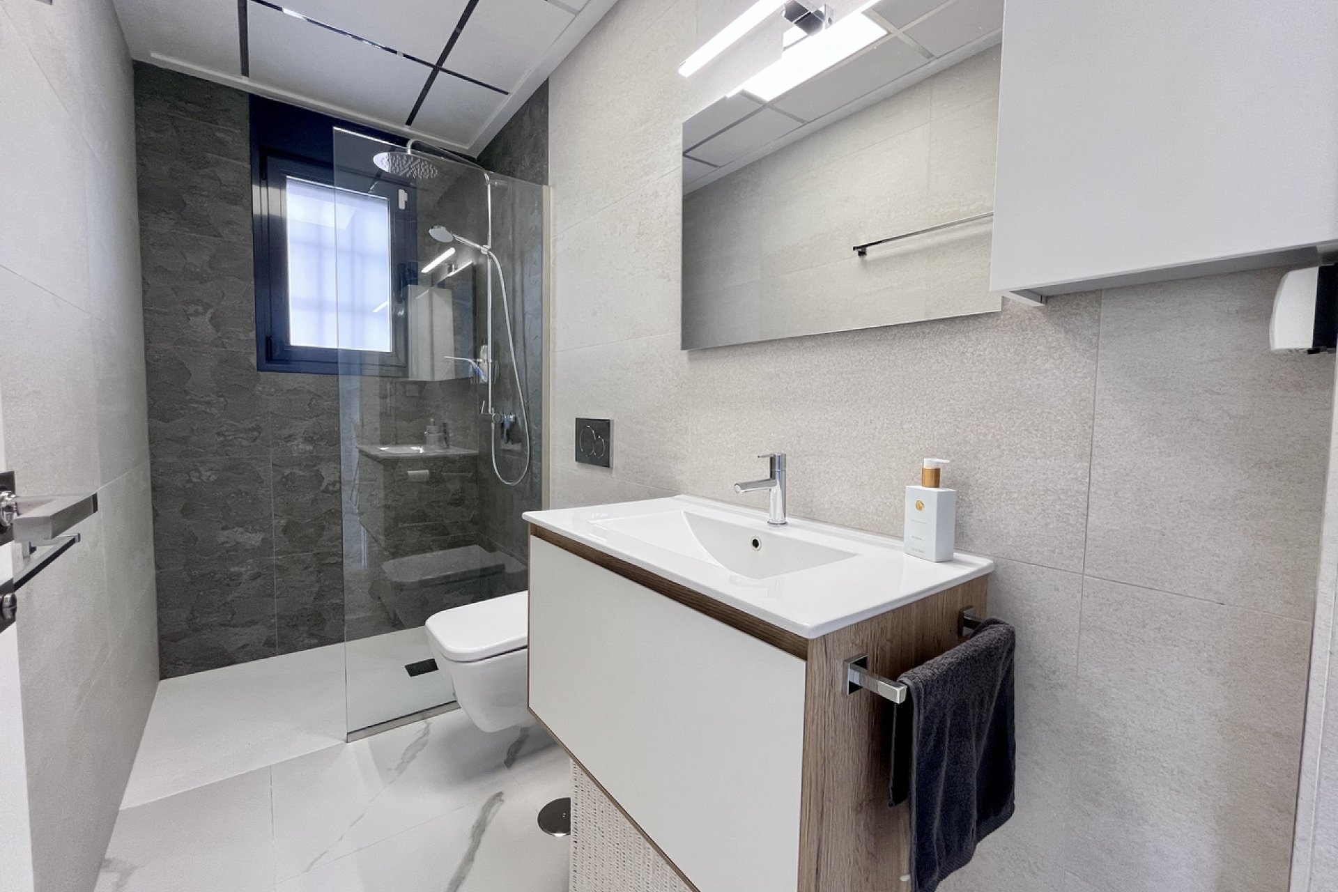 Herverkoop - Appartement -
San Miguel de Salinas - Inland