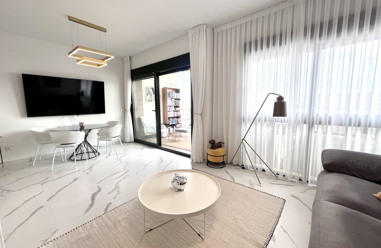Herverkoop - Appartement -
San Miguel de Salinas - Inland
