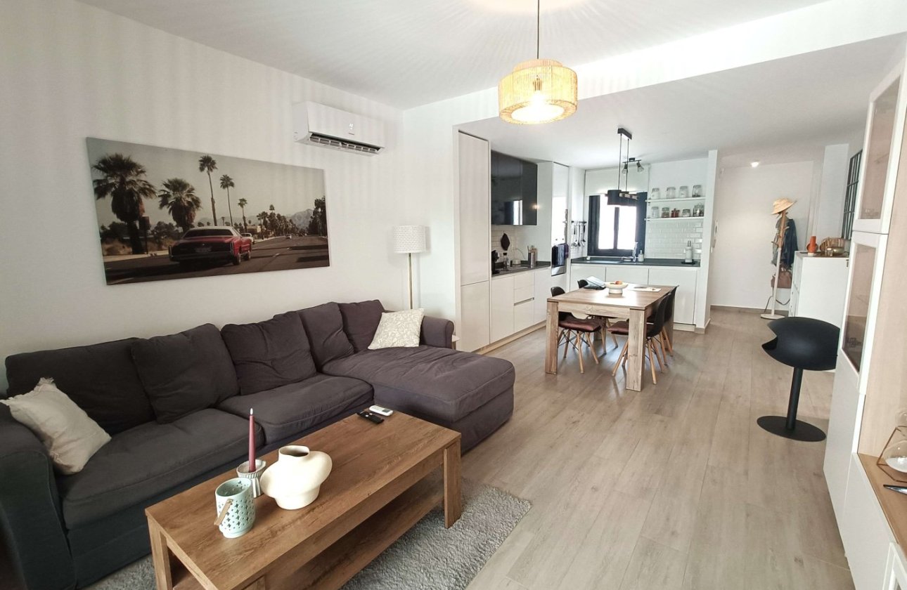Herverkoop - Appartement -
San Miguel de Salinas - Inland
