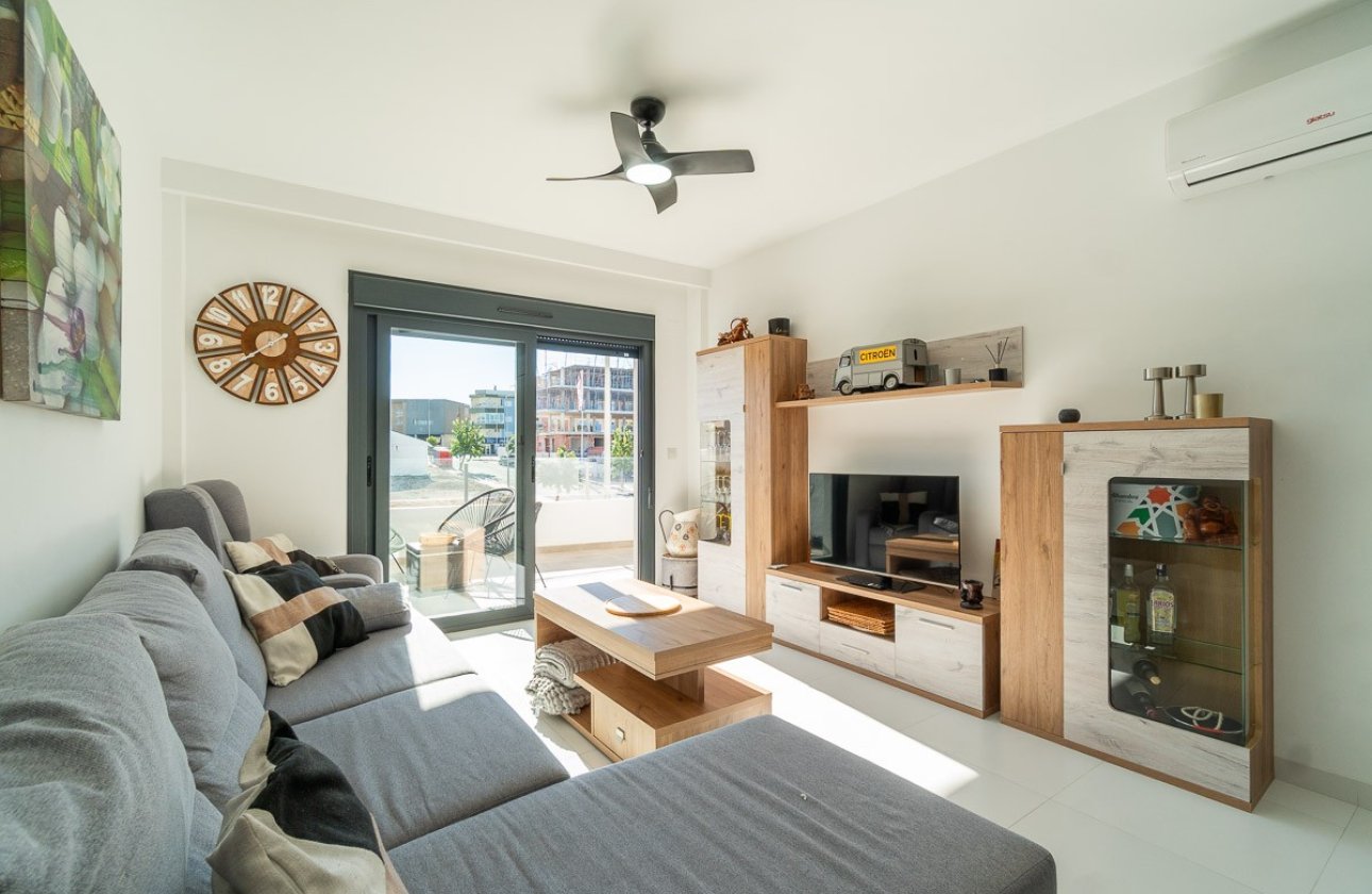Herverkoop - Appartement -
San Miguel de Salinas - Inland
