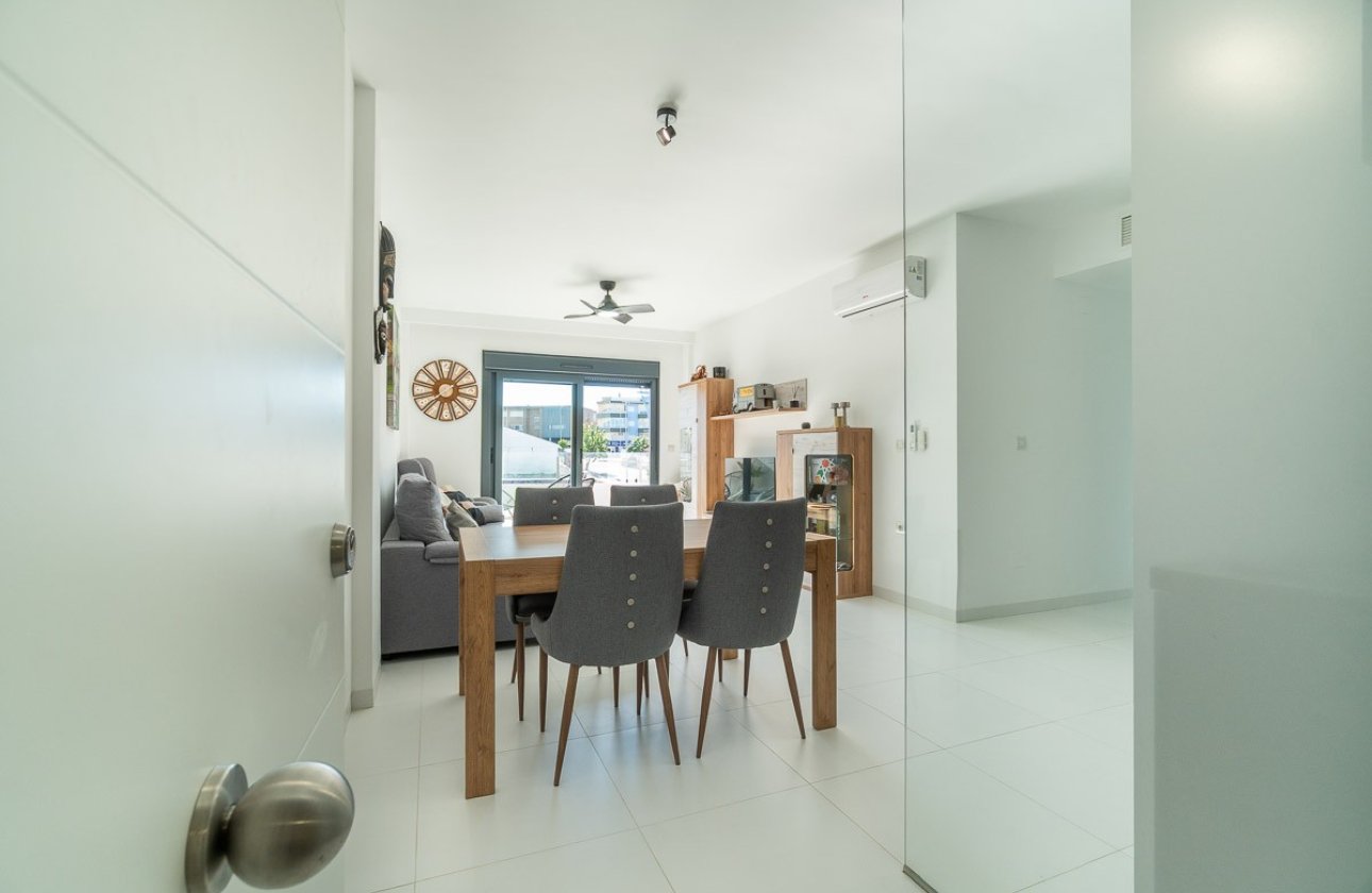 Herverkoop - Appartement -
San Miguel de Salinas - Inland