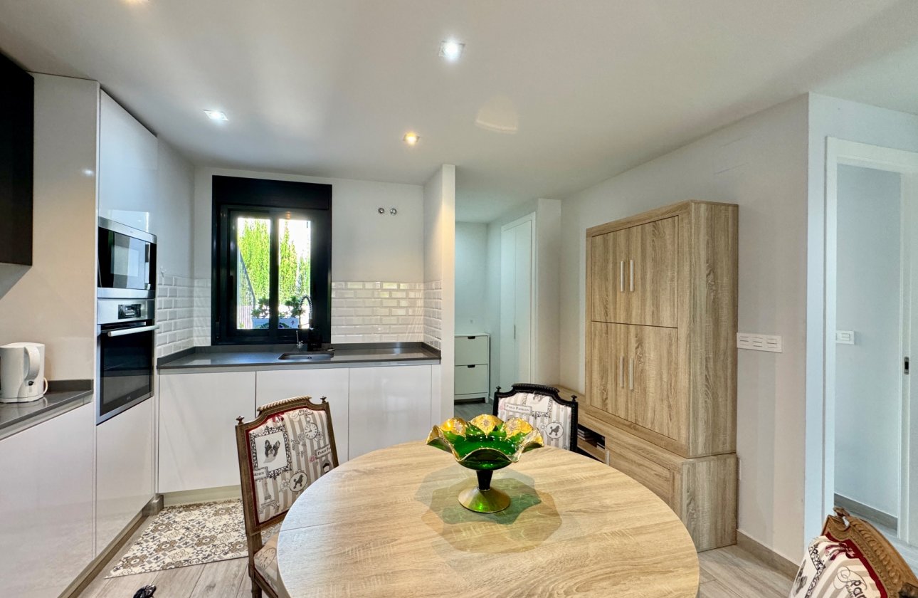 Herverkoop - Appartement -
San Miguel de Salinas - Inland