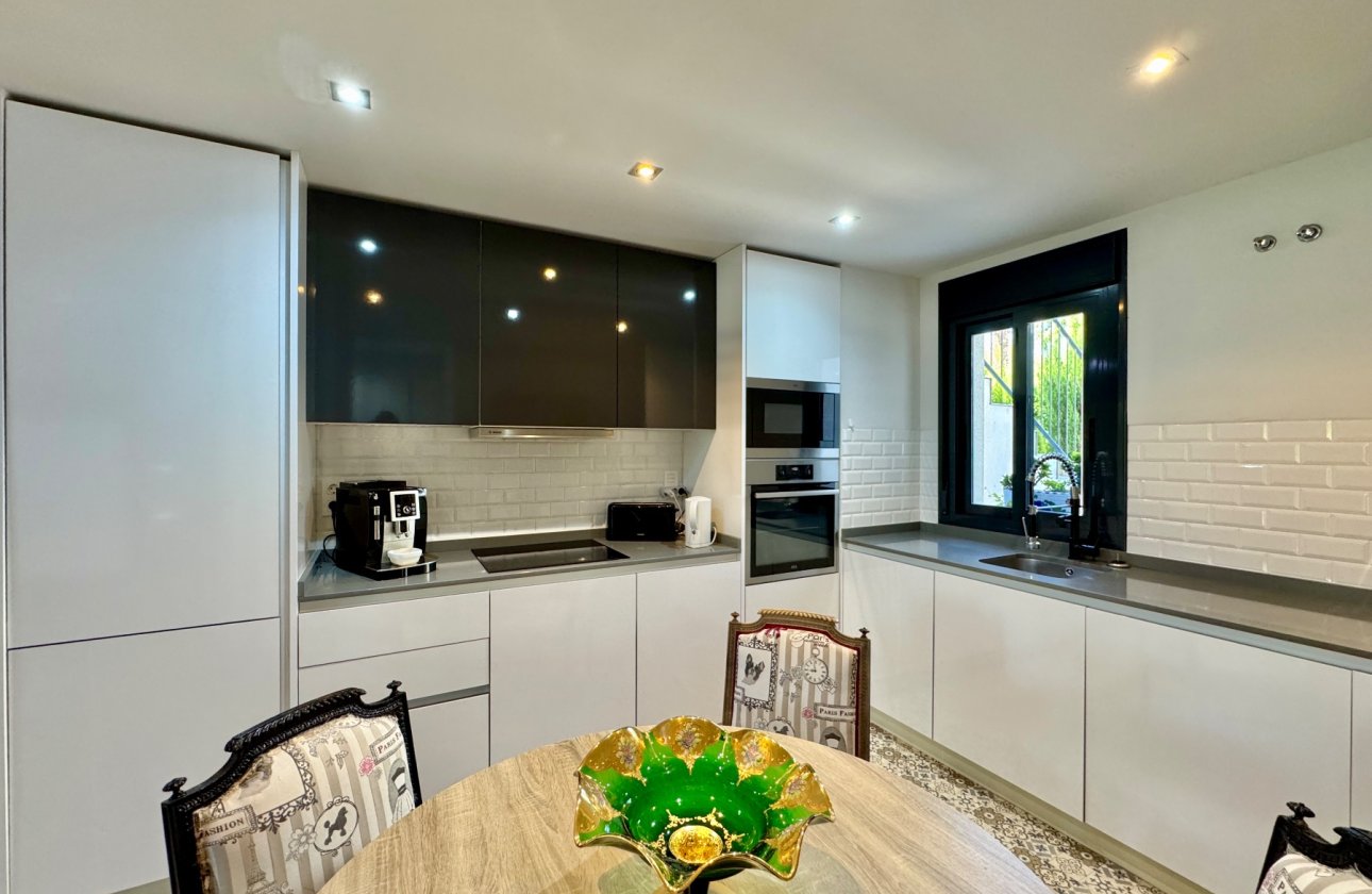 Herverkoop - Appartement -
San Miguel de Salinas - Inland