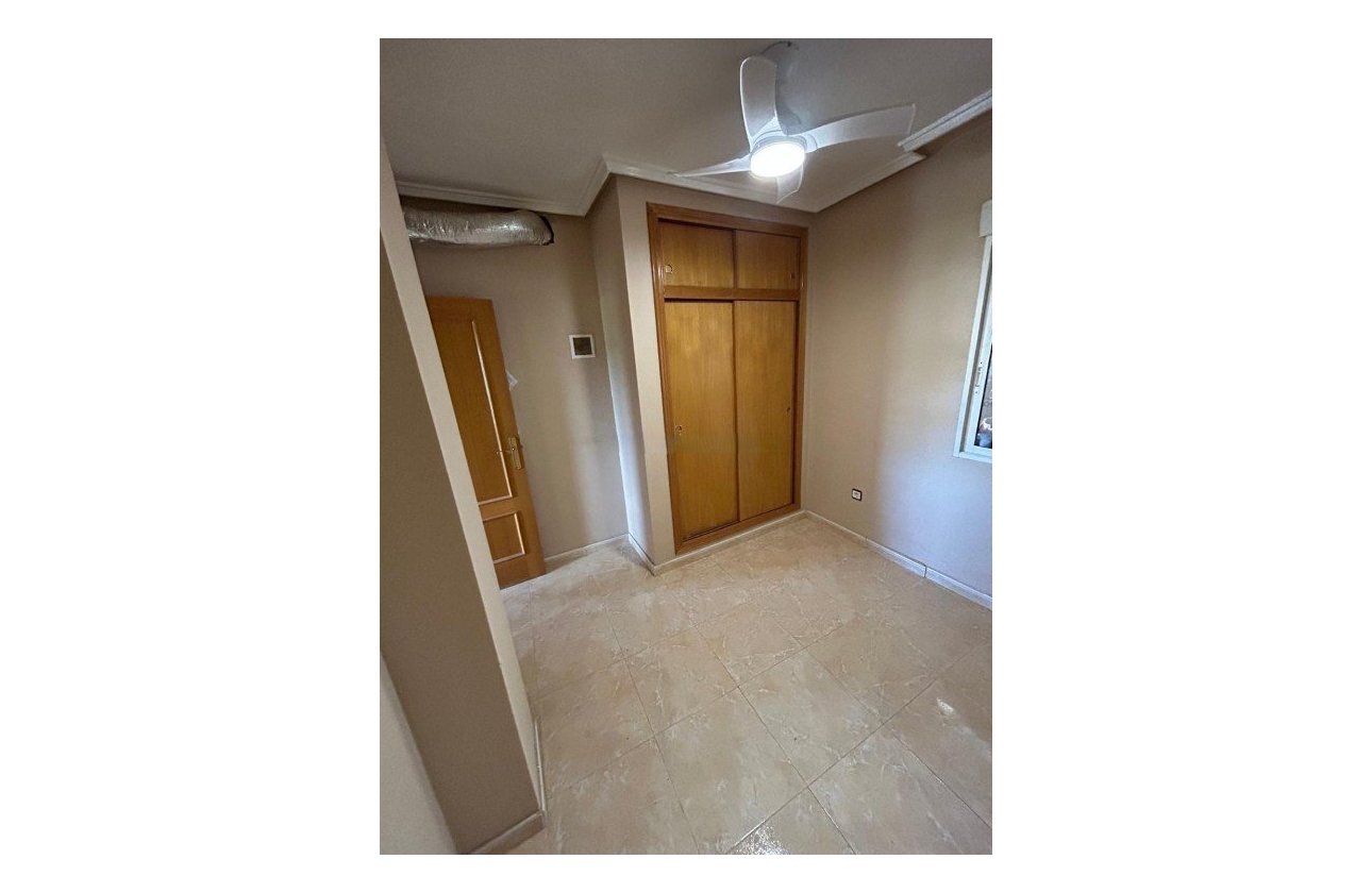 Herverkoop - Appartement -
Torremendo - Costa Blanca