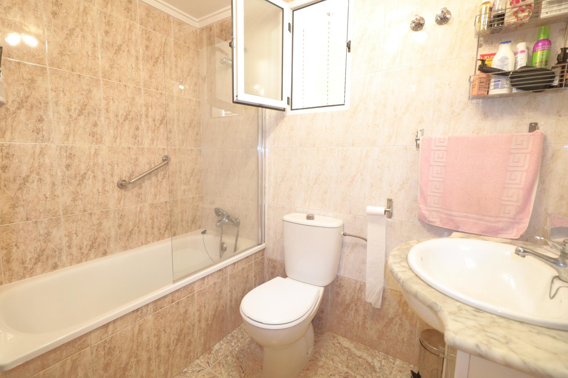 Herverkoop - Appartement -
Torrevieja - Acequion