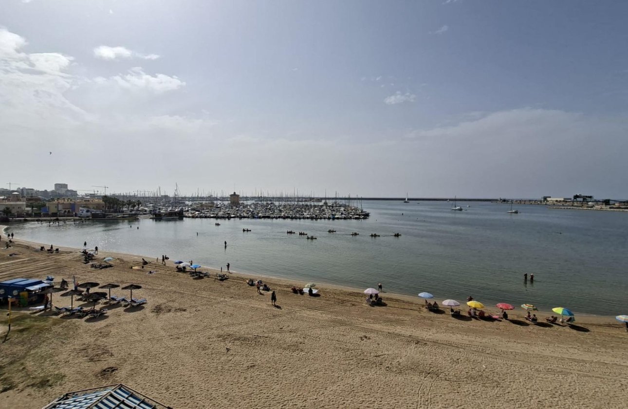 Herverkoop - Appartement -
Torrevieja - Acequion