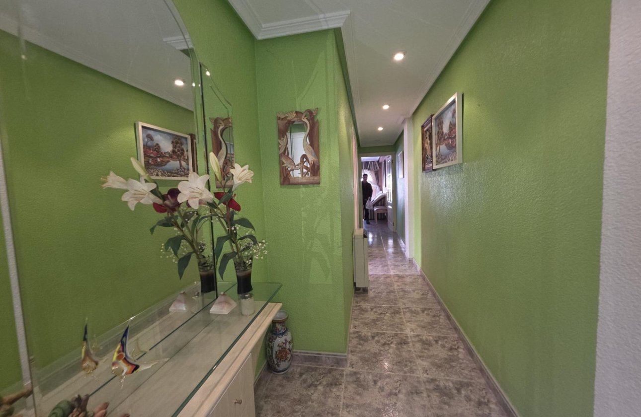 Herverkoop - Appartement -
Torrevieja - Acequion