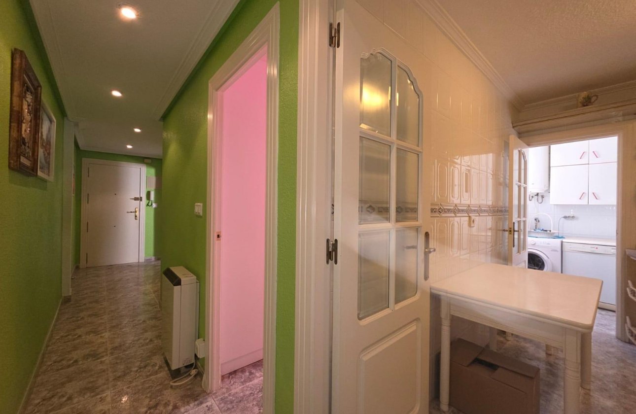 Herverkoop - Appartement -
Torrevieja - Acequion