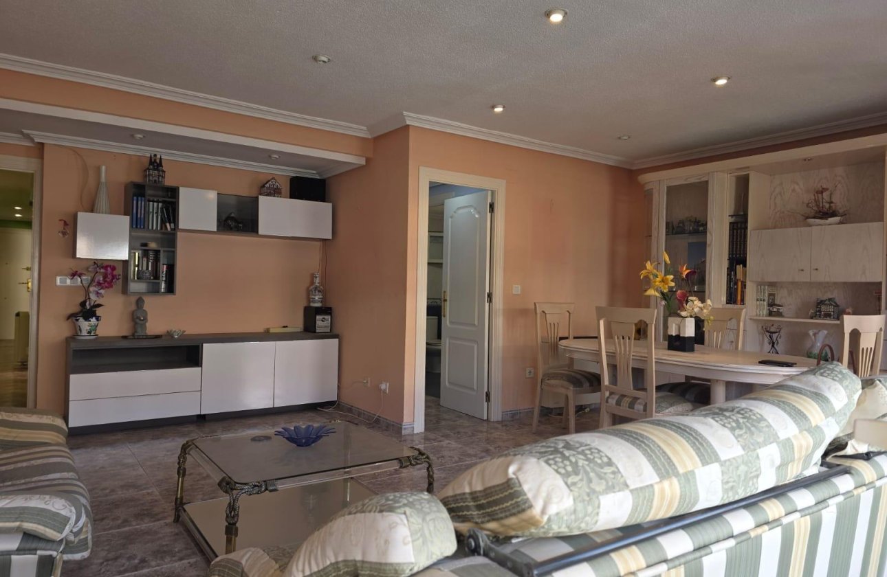 Herverkoop - Appartement -
Torrevieja - Acequion