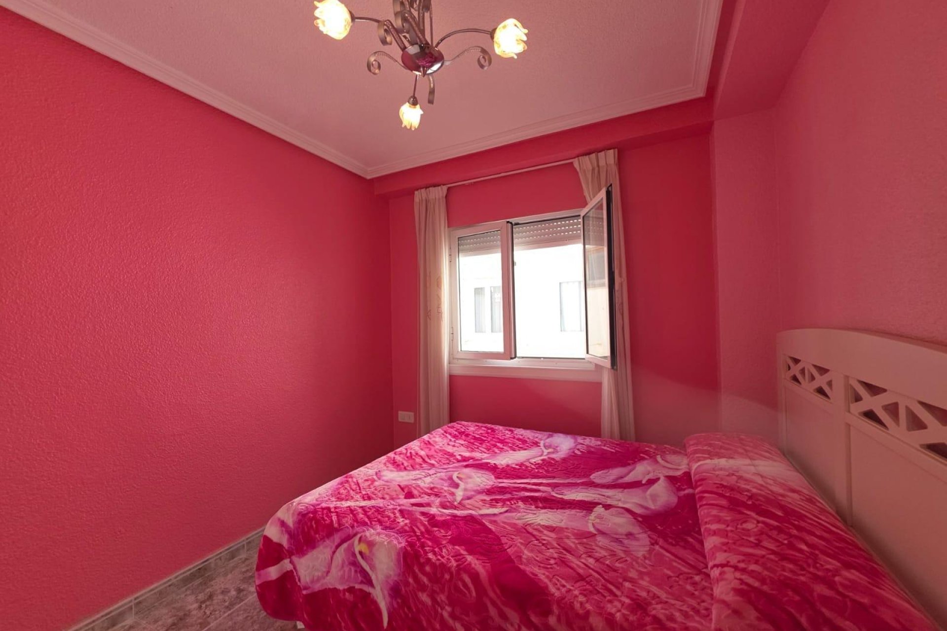 Herverkoop - Appartement -
Torrevieja - Acequion