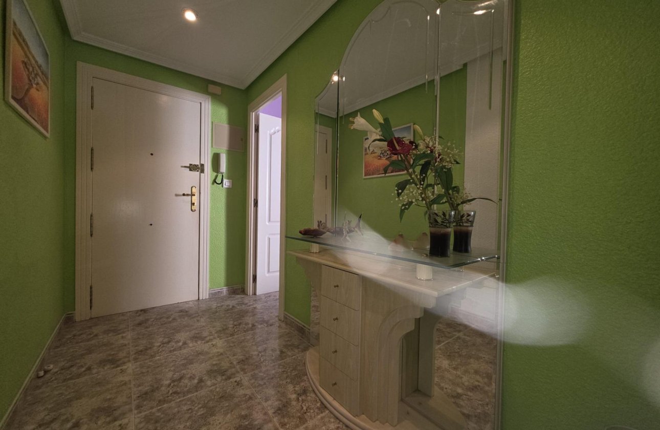 Herverkoop - Appartement -
Torrevieja - Acequion