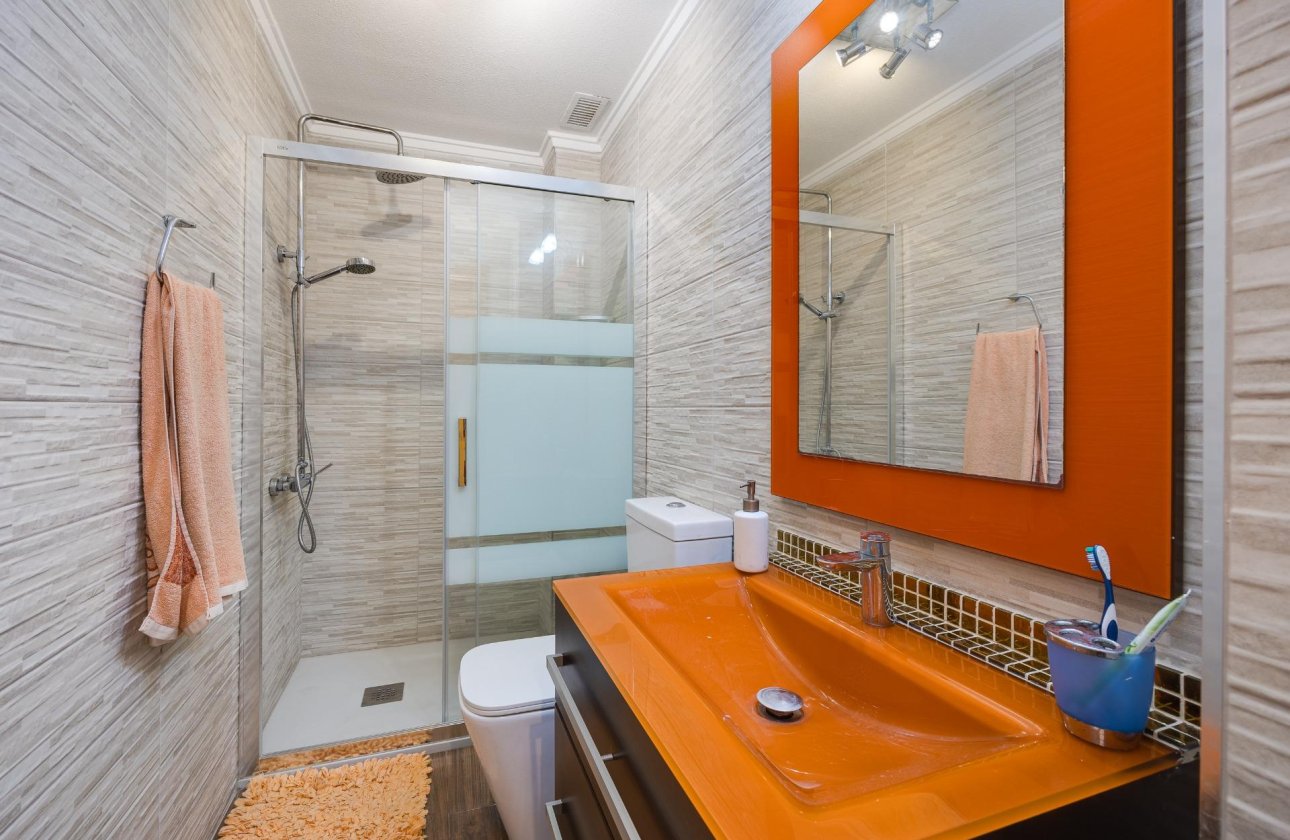 Herverkoop - Appartement -
Torrevieja - Acequion