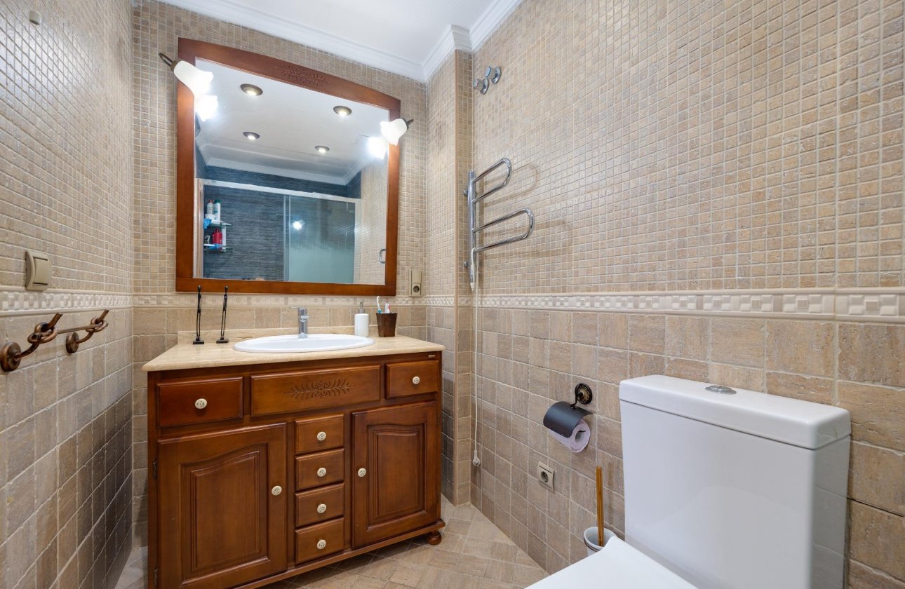 Herverkoop - Appartement -
Torrevieja - Acequion