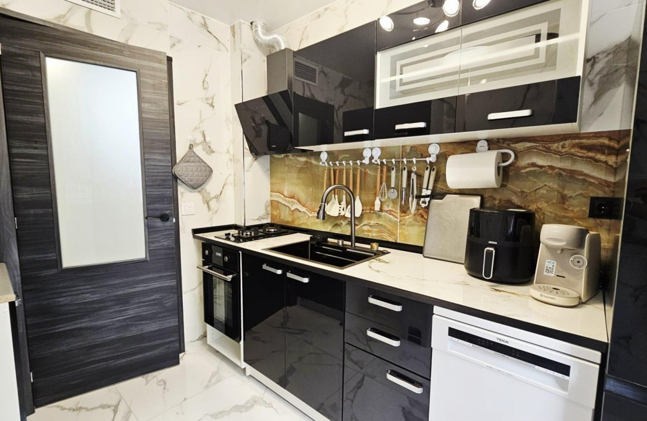 Herverkoop - Appartement -
Torrevieja - Acequion