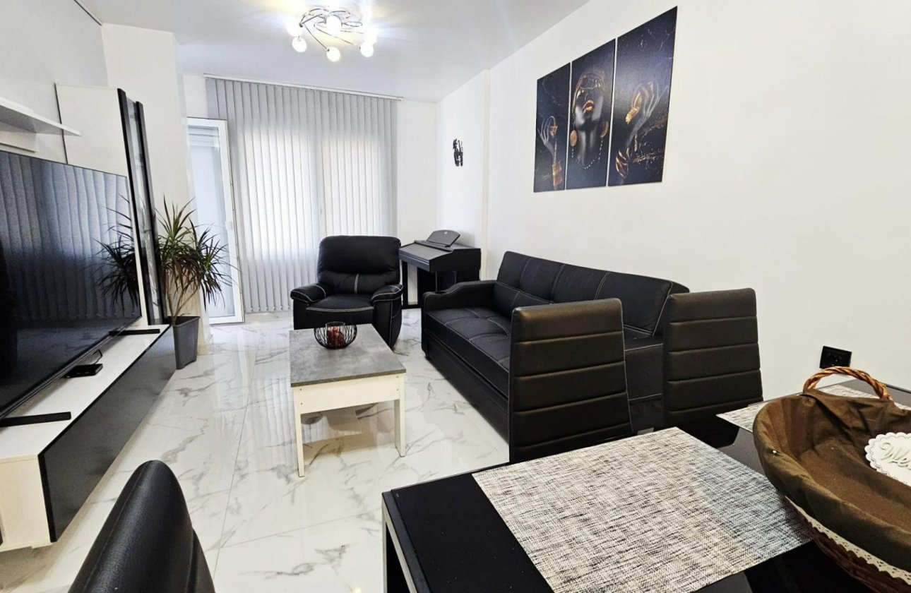 Herverkoop - Appartement -
Torrevieja - Acequion