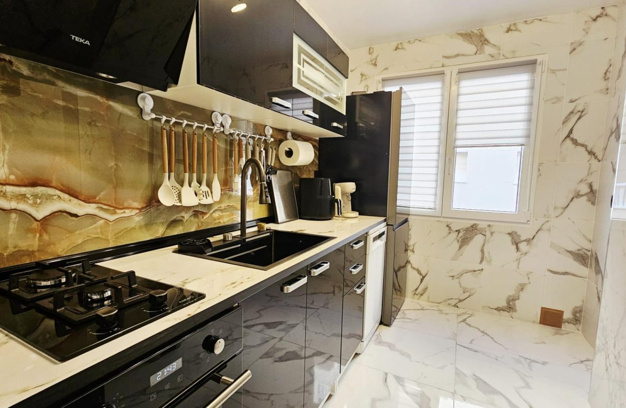 Herverkoop - Appartement -
Torrevieja - Acequion