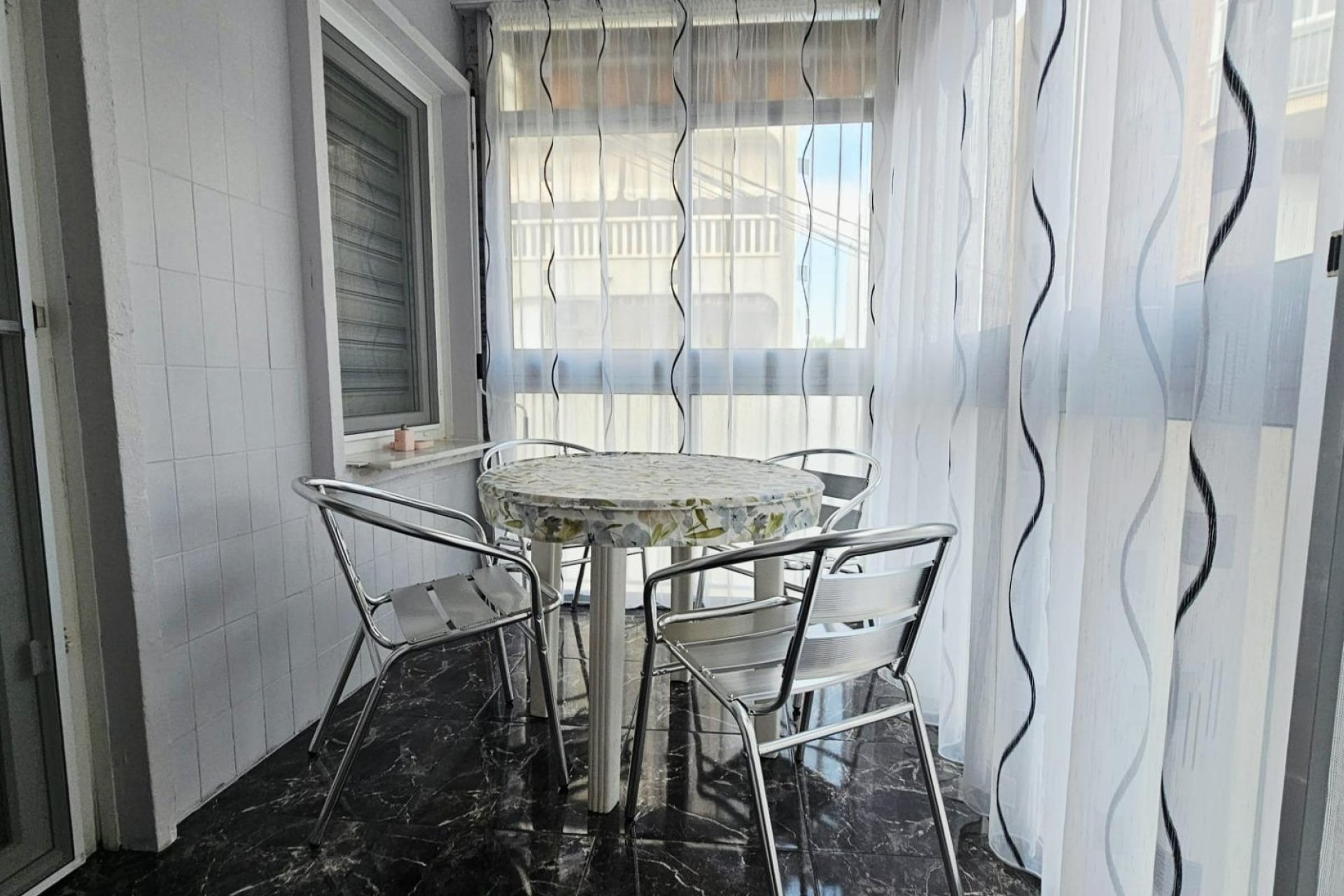 Herverkoop - Appartement -
Torrevieja - Acequion